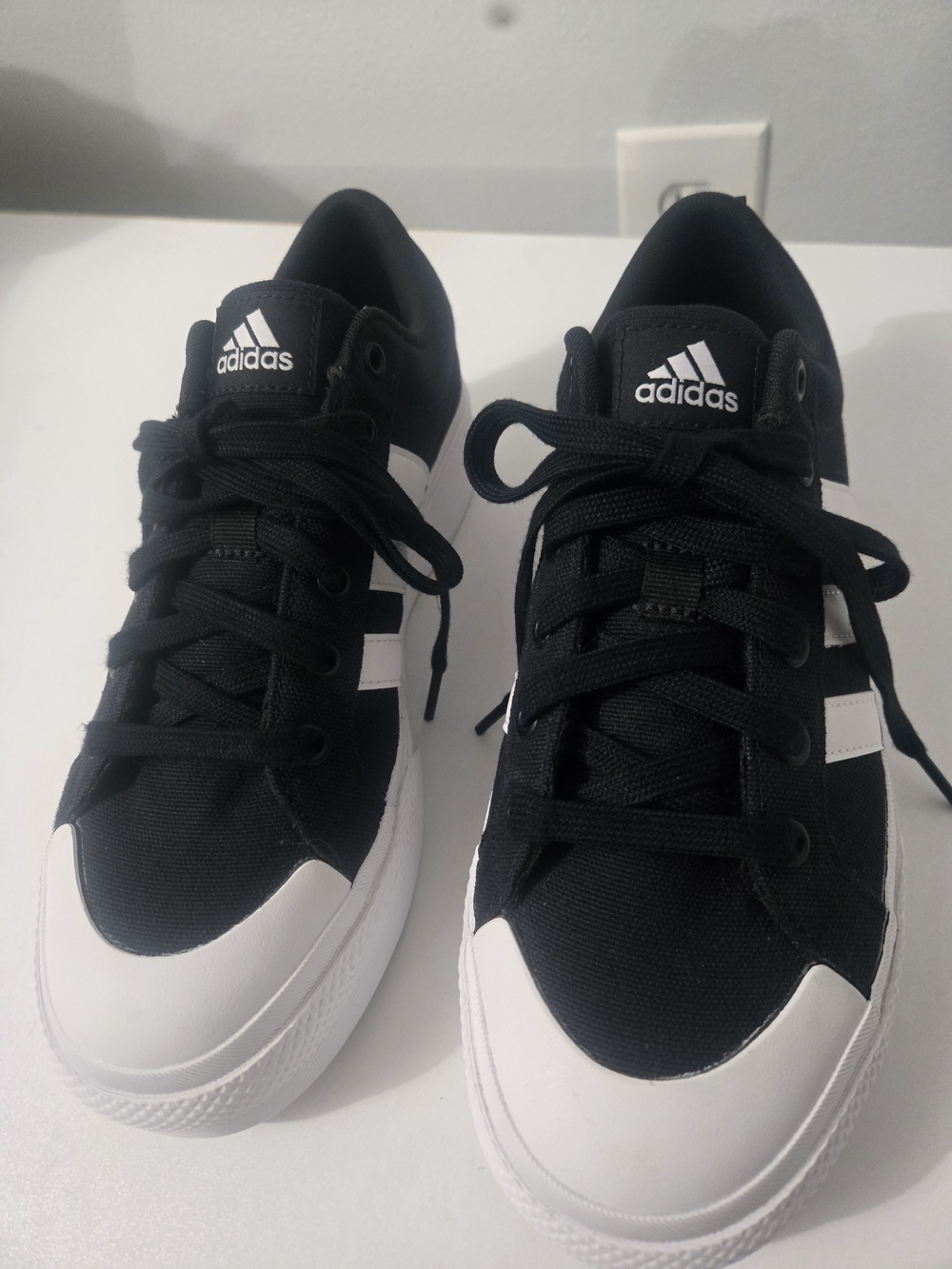 Adidas Bravada 2.0 Platform Canvas Sneakers – Black / White – Womens Size 8 - Picture 4 of 4